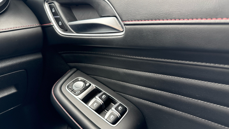 MG Hs 1.5 T-GDI Exclusive 5dr Petrol Hatchback